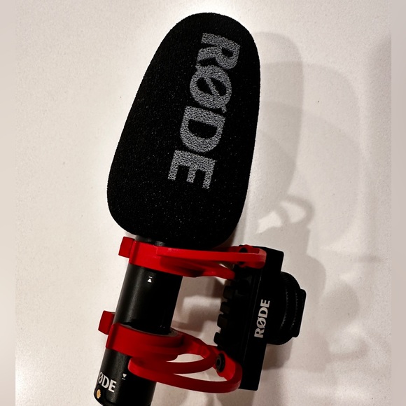 Rode VideoMic GO II Camera-Mount Lightweight Directional Microphone,Black - Picture 3 of 9